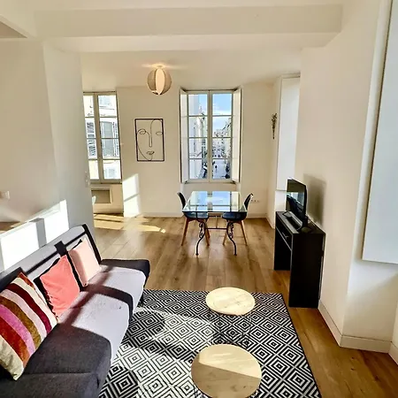 Wonderhost, Au Coeur Du Quartier Du Chateau *